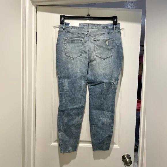 New NWT Maurice’s distressed high rise jeans jeggings denim flex L large short - Picture 2 of 11